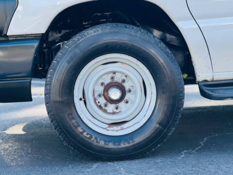 2009 Ford E-Series E-350 SD XLT