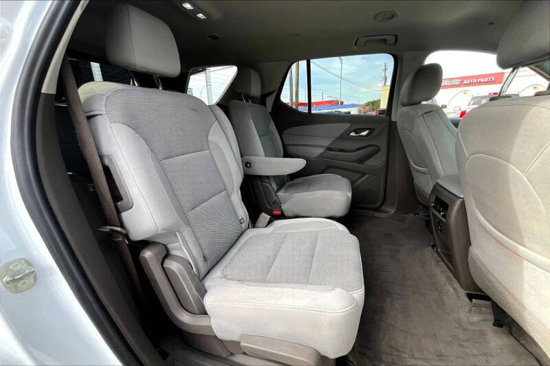 2021 Chevrolet Traverse LT Cloth