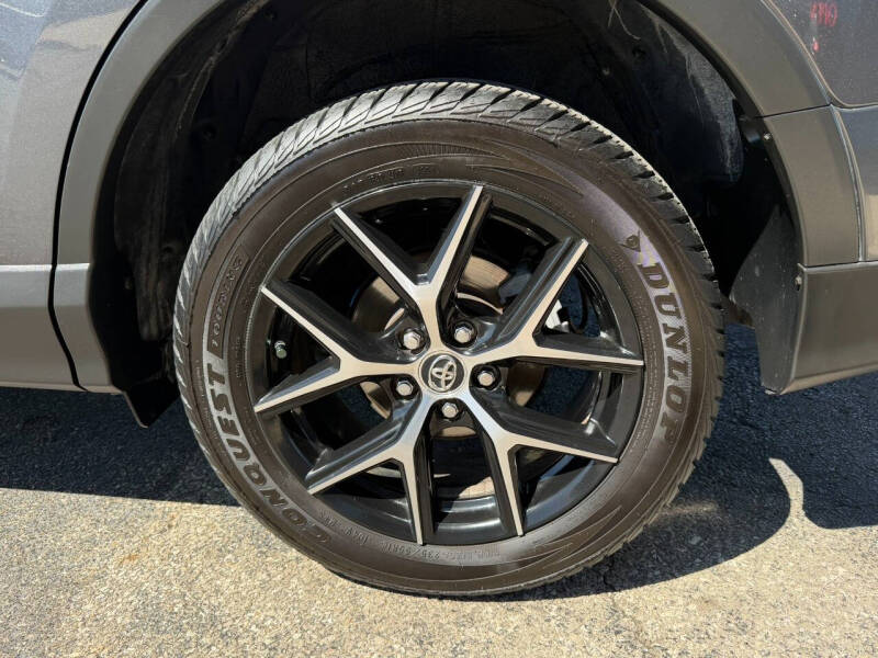 2018 Toyota RAV4 SE