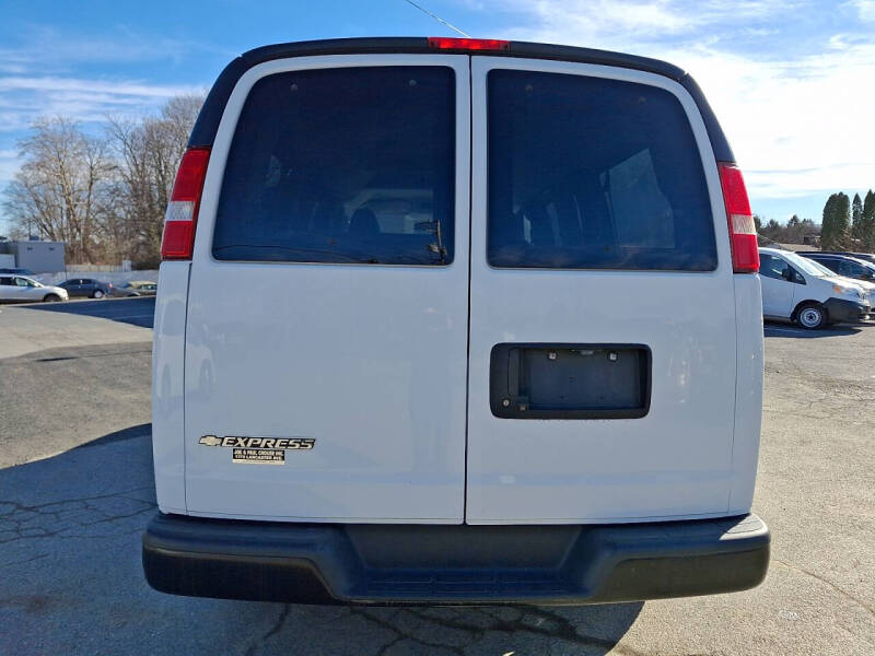 2017 Chevrolet Express LS 2500