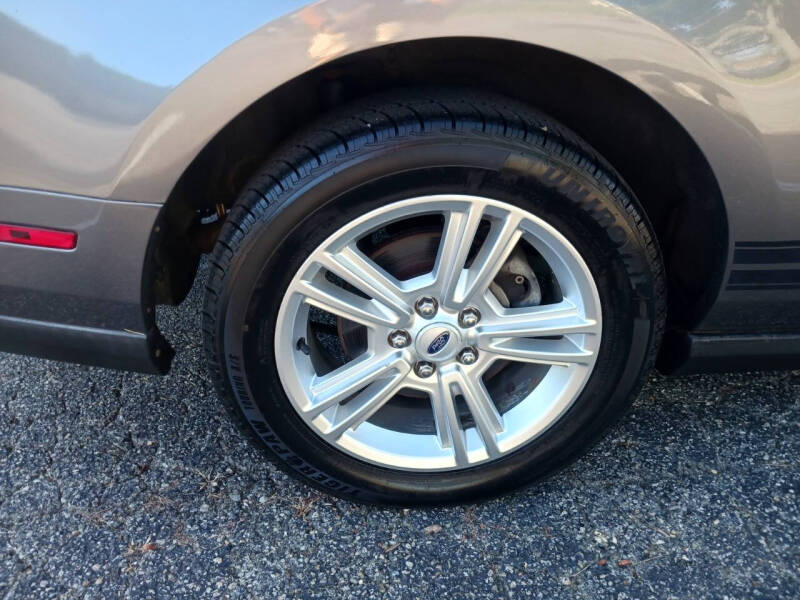 2010 Ford Mustang V6