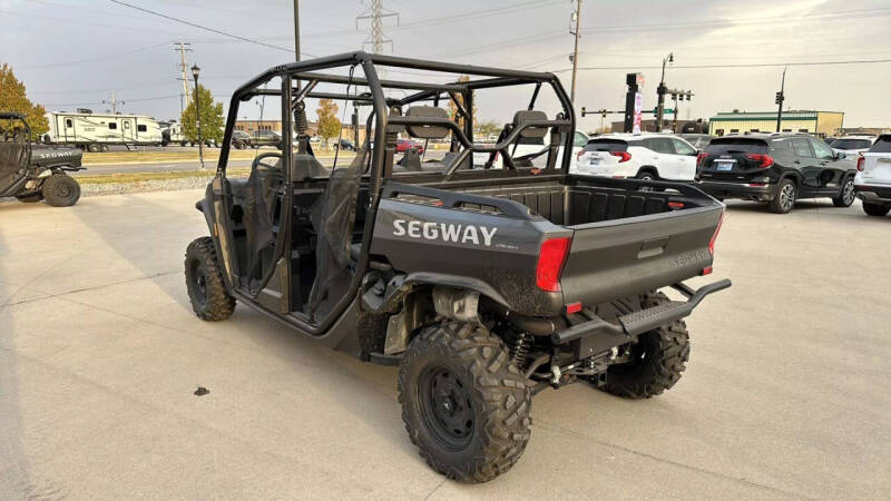 2024 Segway UT10 CREW