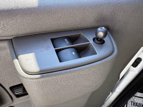 2025 Chevrolet Express 2500