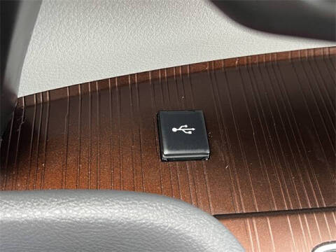 2022 Toyota Sienna LE 8-Passenger