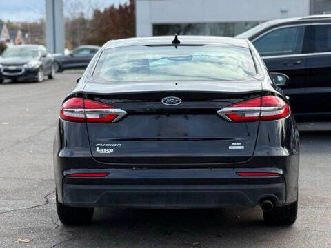 2020 Ford Fusion SE