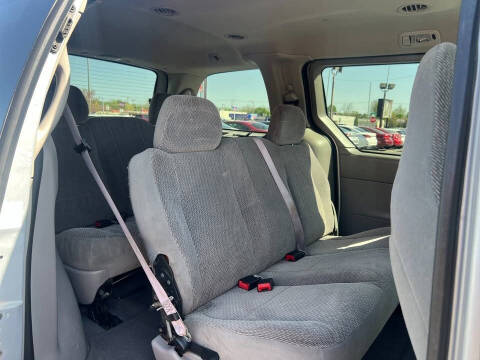 2003 Ford Windstar LX Standard