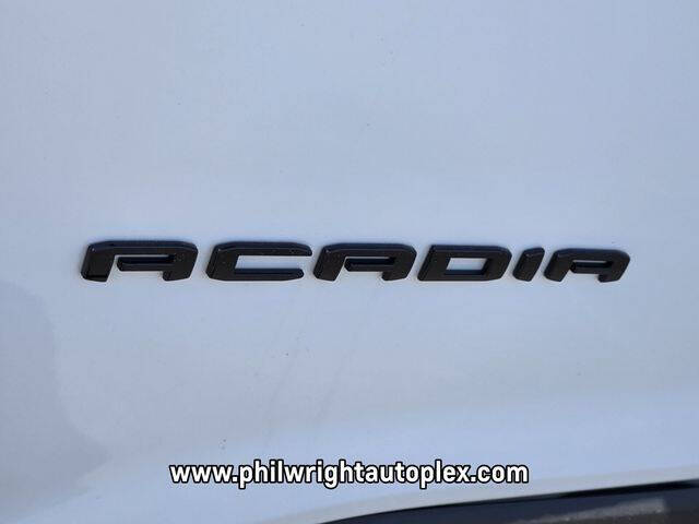 2023 GMC Acadia SLT