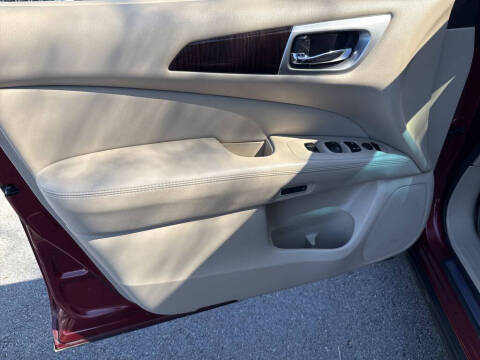 2015 Nissan Pathfinder Platinum