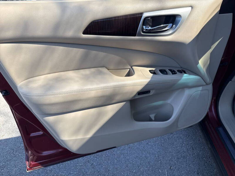 2015 Nissan Pathfinder Platinum