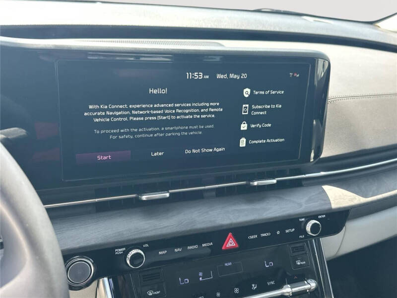 2024 Kia Carnival EX