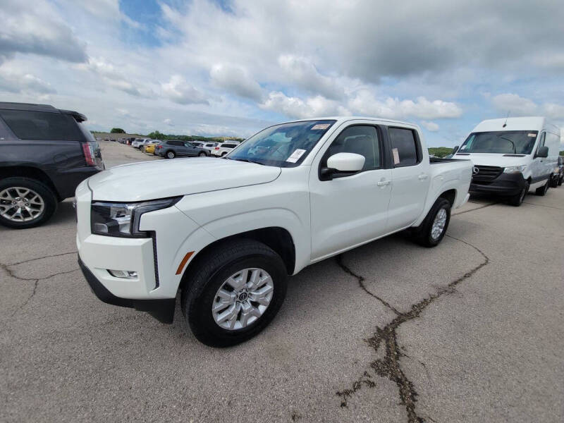 2024 Nissan Frontier SV's photo