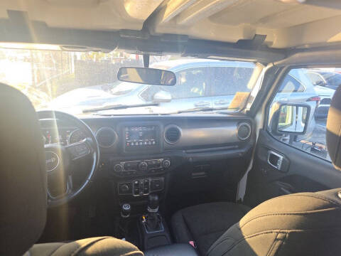 2021 Jeep Gladiator Sport