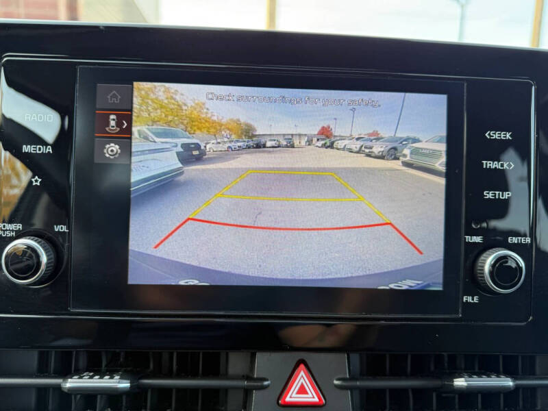 2023 Kia Sportage Hybrid LX