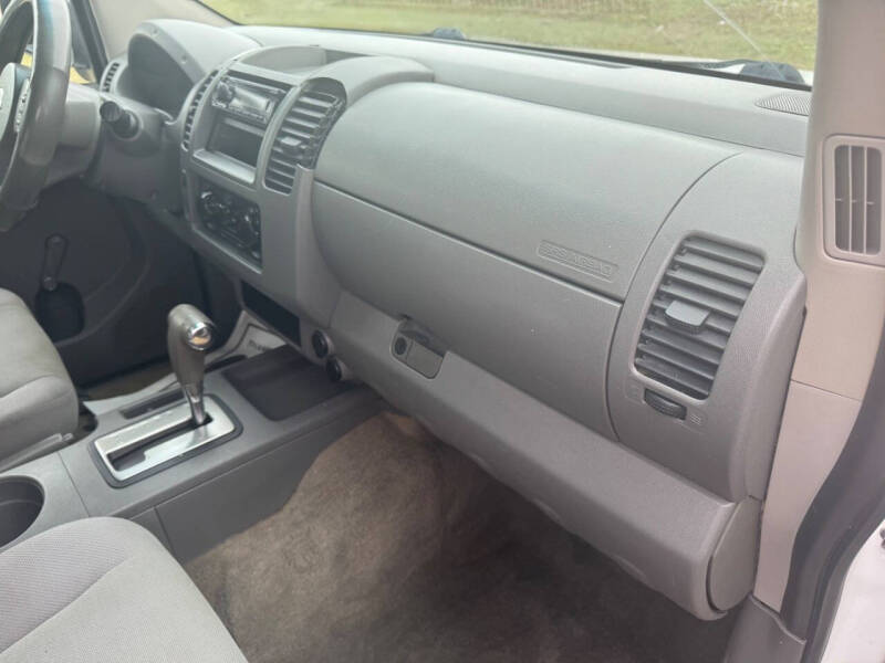 2006 Nissan Frontier XE