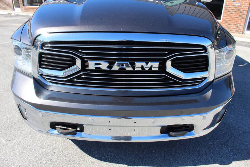 2019 RAM 1500 Classic Laramie