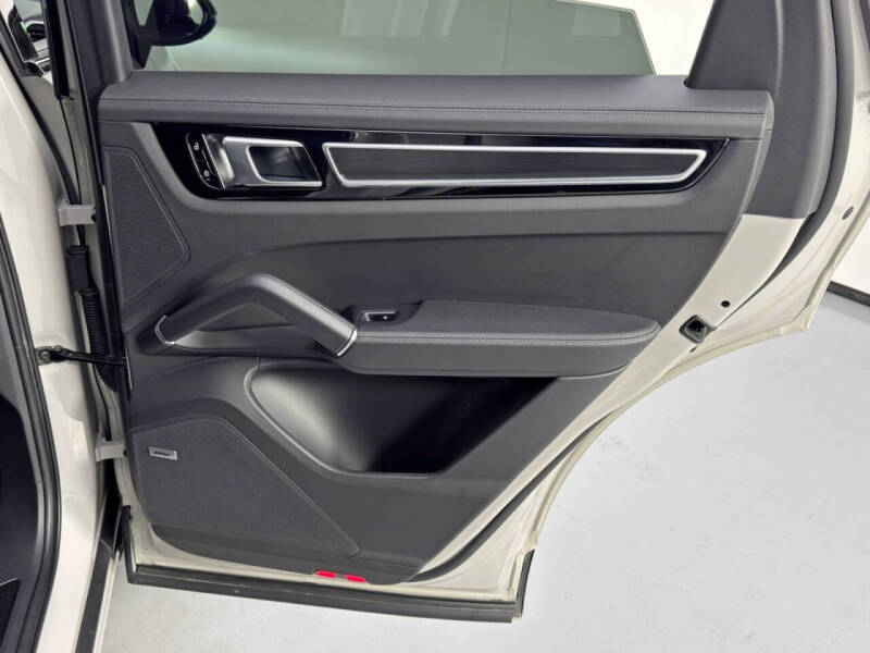 2021 Porsche Cayenne GTS