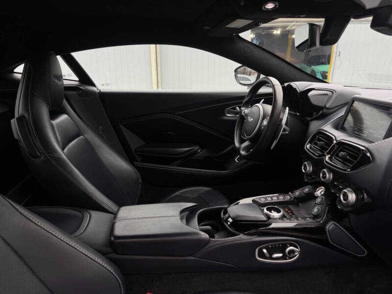 2020 Aston Martin Vantage