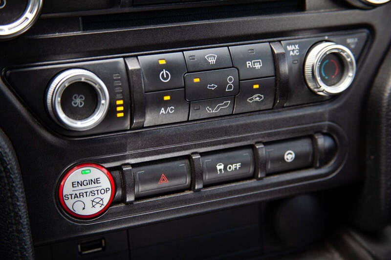 2016 Ford Mustang V6