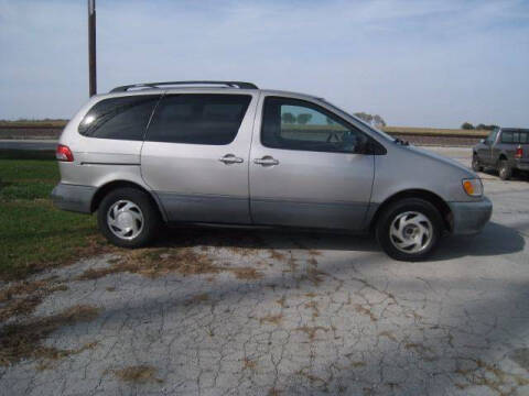 2002 Toyota Sienna LE