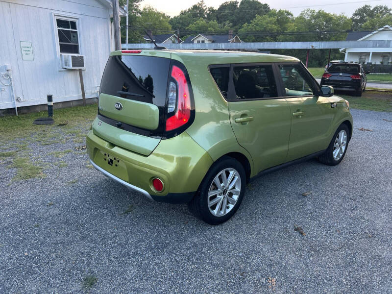 2017 Kia Soul +