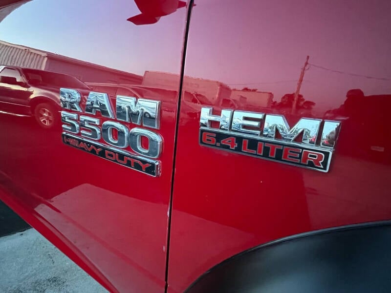 2018 RAM 5500 null photo 18