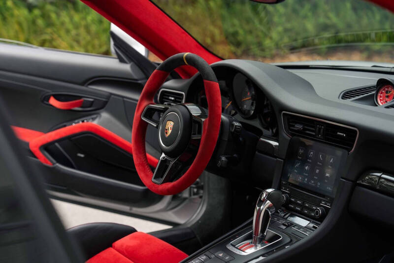 2018 Porsche 911 GT2 RS