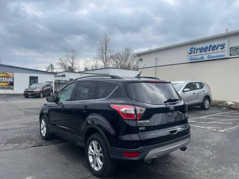 2018 Ford Escape SEL photo 6