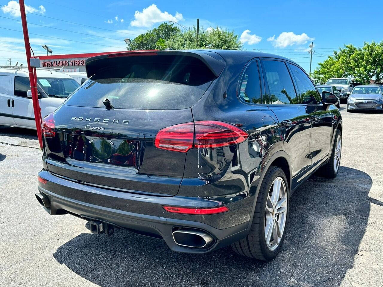 2015 PORSCHE Cayenne SUV / Crossover - $27,995