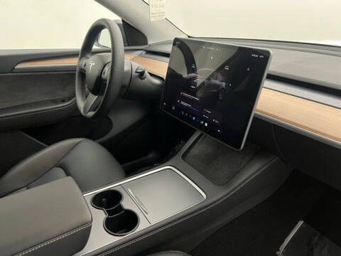 2025 Tesla Model Y Long Range