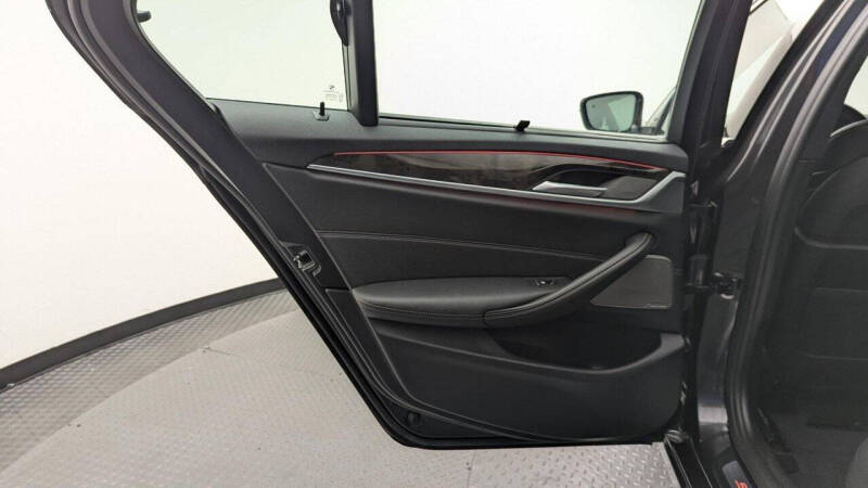 2019 BMW 5 Series 540i