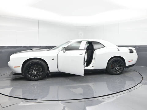 2017 Dodge Challenger R/T Plus