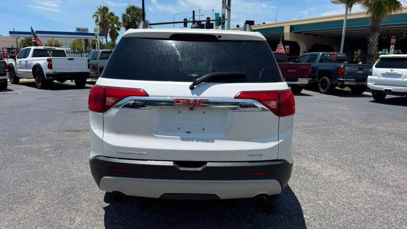 2017 GMC Acadia SLT-1