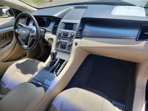 2016 Ford Taurus SEL