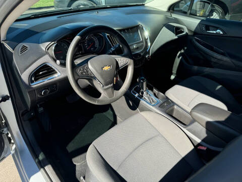 2017 Chevrolet Cruze LT Auto