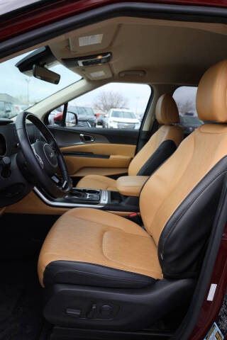 2022 Kia Carnival LX