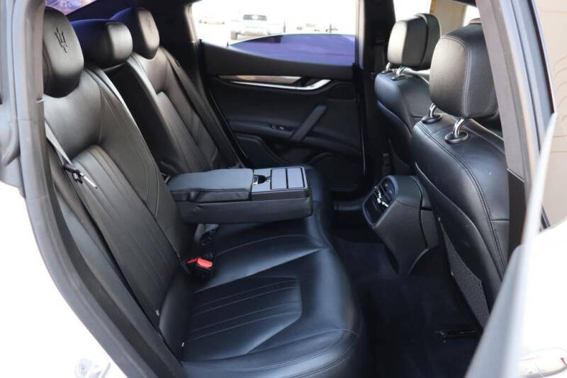 2016 Maserati Ghibli