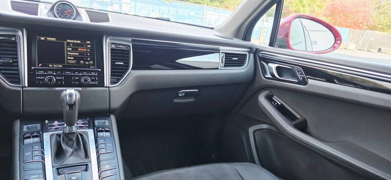 2016 Porsche Macan S