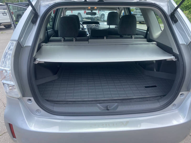 2012 Toyota Prius v Three