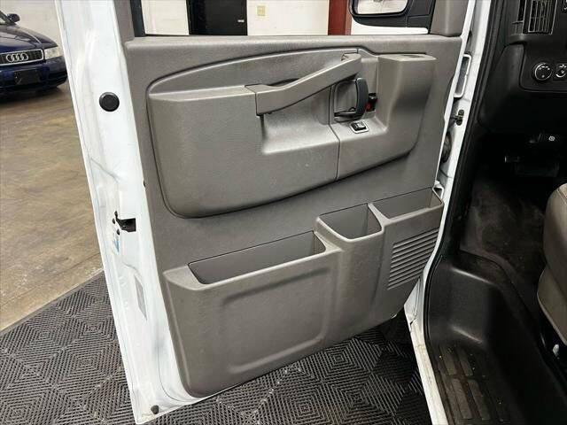 2017 Chevrolet Express 2500