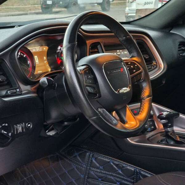 2019 Dodge Challenger SXT