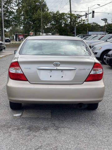 2004 Toyota Camry LE