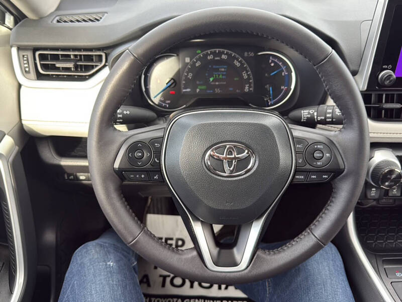 2025 Toyota RAV4 Hybrid XLE