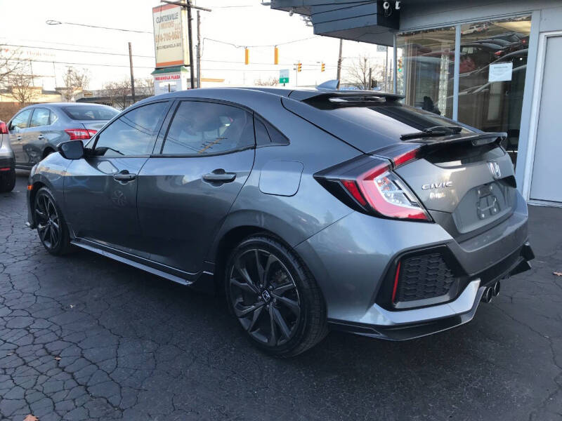 2019 Honda Civic Hatchback Sport photo 5