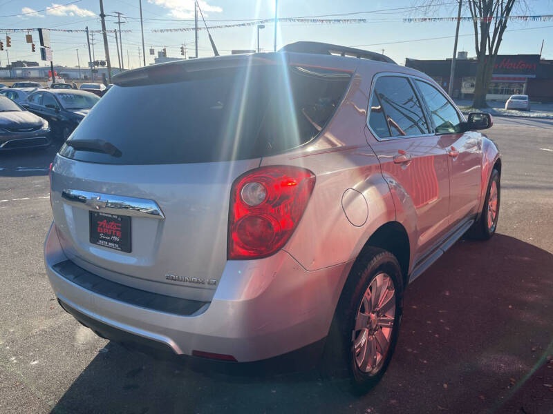 2011 Chevrolet Equinox 1LT photo 6