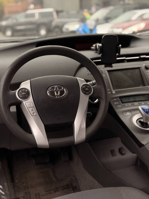 2010 Toyota Prius II