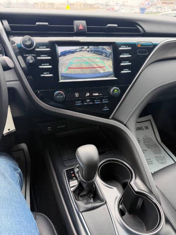 2018 Toyota Camry SE