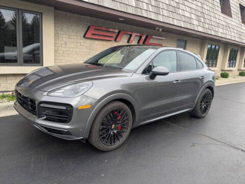 2022 Porsche Cayenne GTS Coupe