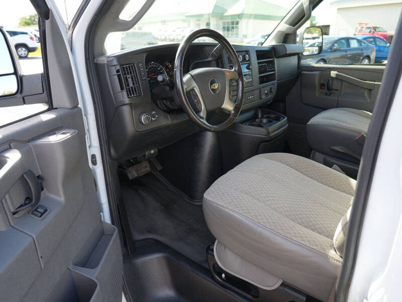 2017 Chevrolet Express 2500
