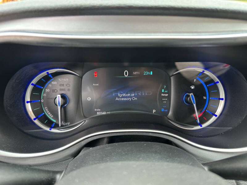 2017 Chrysler Pacifica Hybrid Platinum