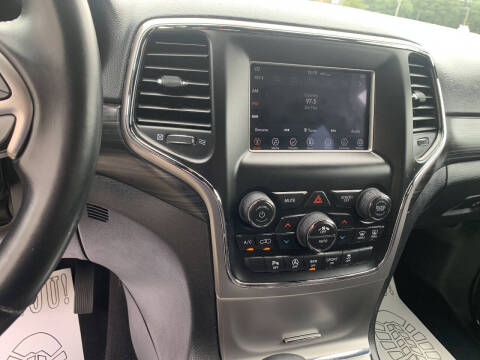 2019 Jeep Grand Cherokee Laredo